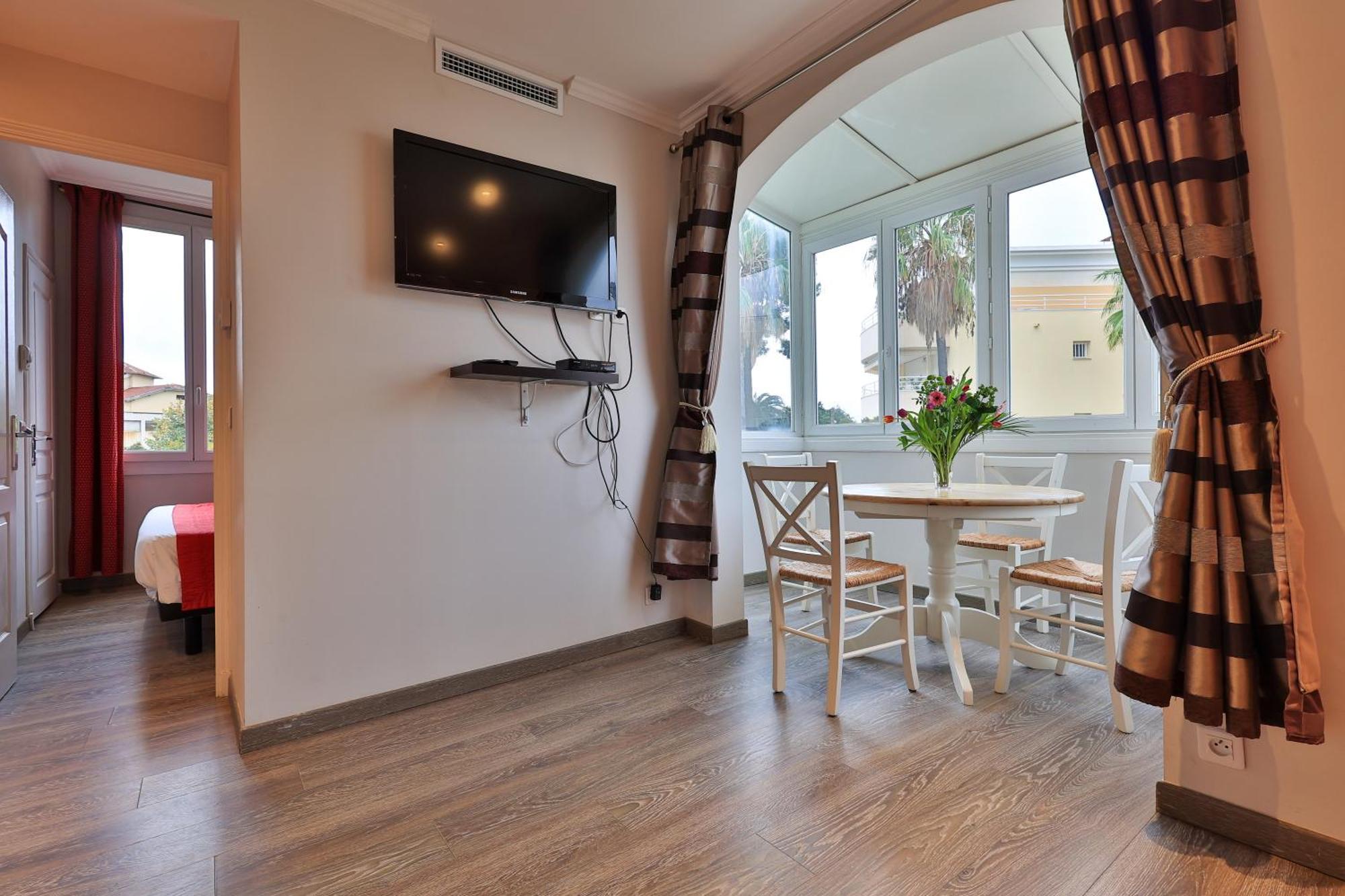 Emeraude Residence Hoteliere Juan-les-Pins Exteriér fotografie
